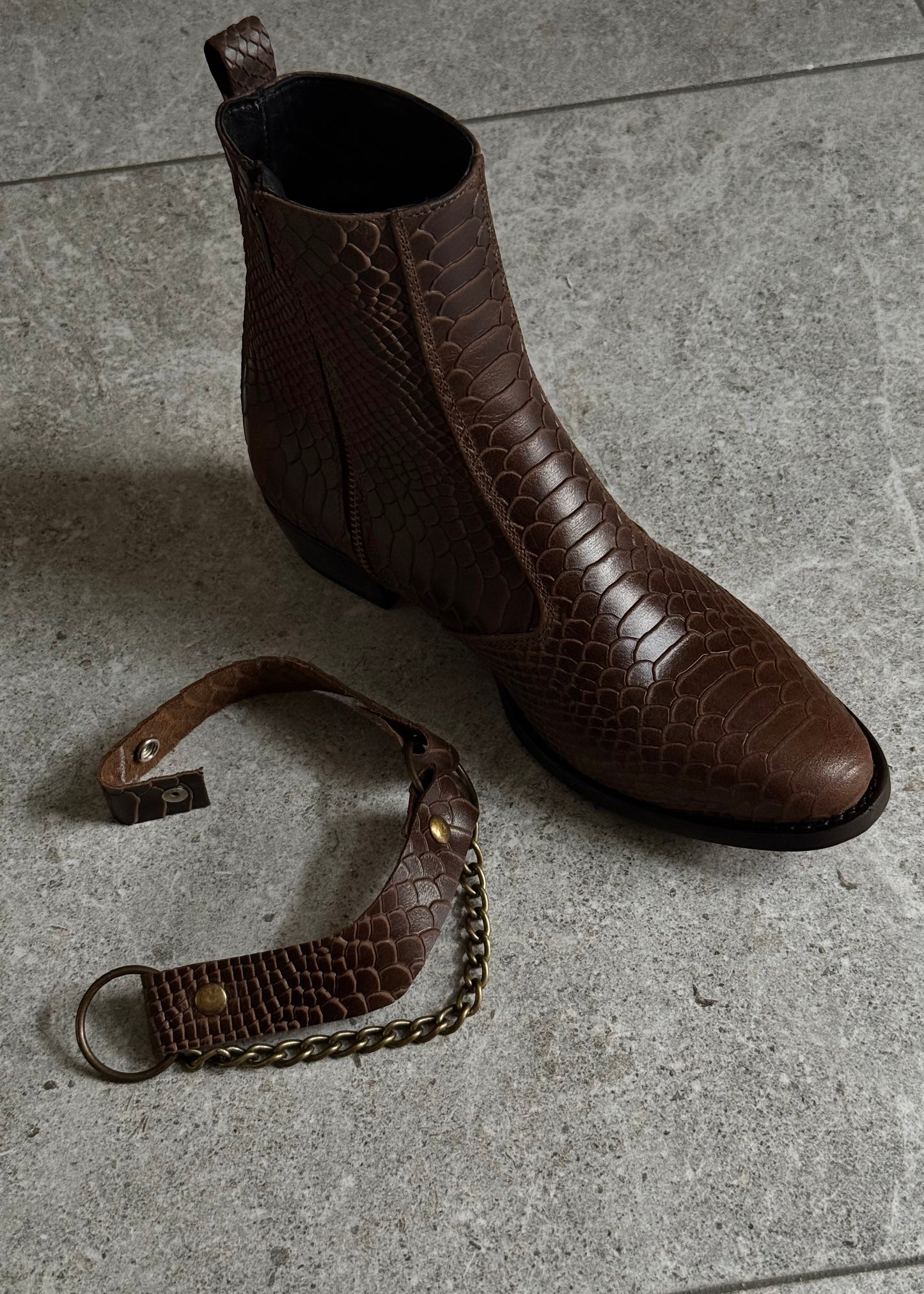 Madrid - Brown Snake
